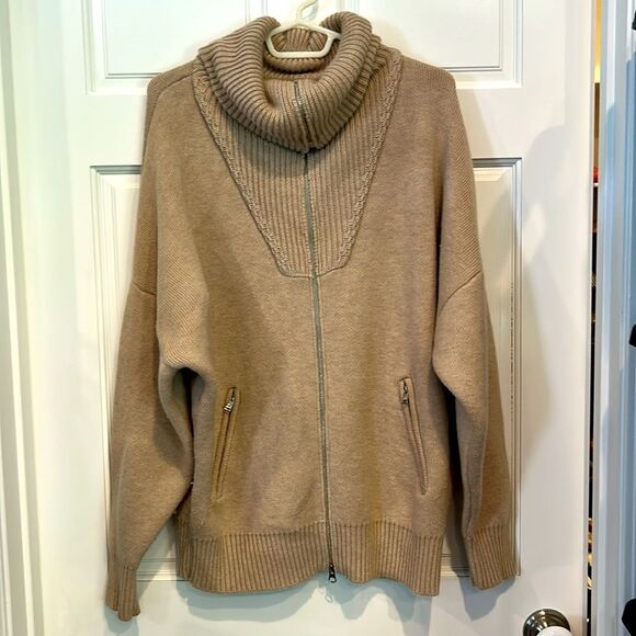 Trunk Project Beige Zip-Up Sweater oversized, medium - Picture 3 of 11